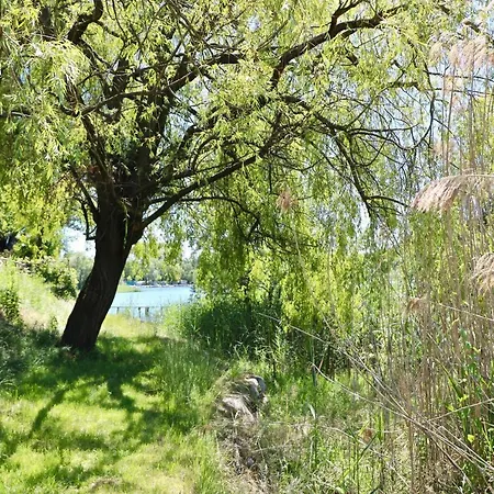 Sleeps 3 *
